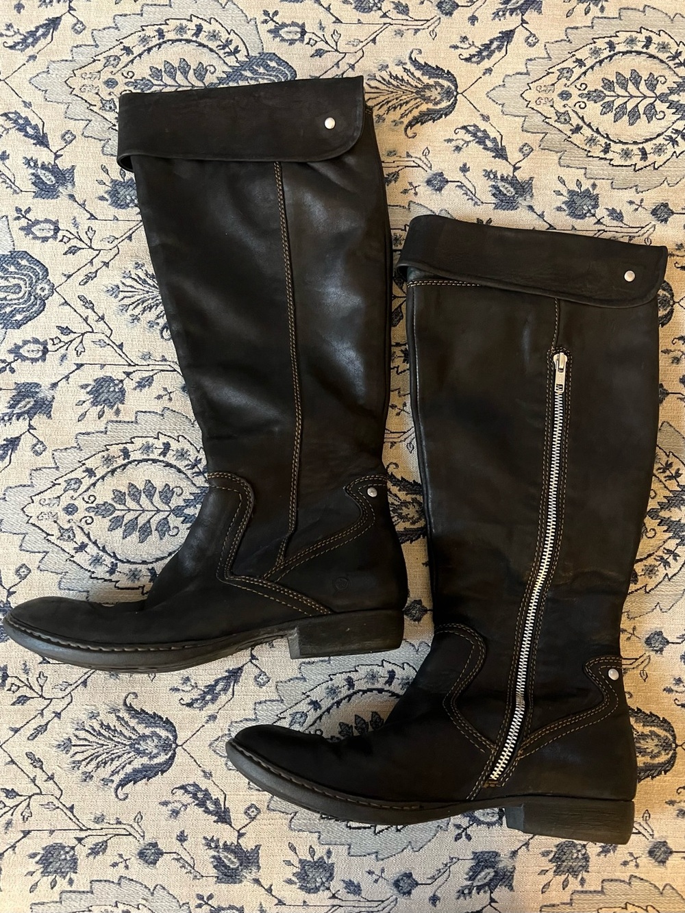 Born black tall leather side zip boots size 10